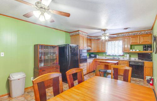 Inviting Vicksburg Home with Patio and Charcoal Grill! - Foto 8