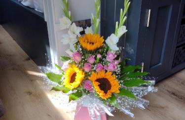 Shepherd's Watch Cottage - 5* Cyfie Farm with private hot tub - Foto 44