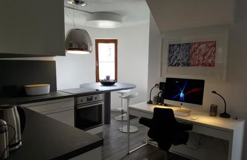 Little Castle near Airport and Messe - Photo 2