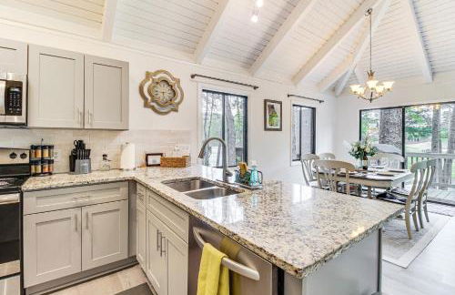 Lake and Golf Course Views Big Canoe Home with Deck! - Foto 11