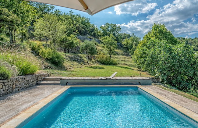 Sunlit Villa in Banne - Photo 1