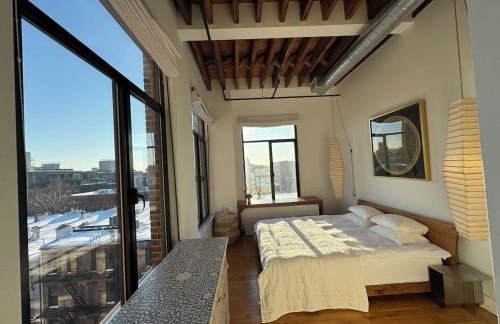 Sky-High Sanctuary Penthouse with Panoramic Views - Foto 6