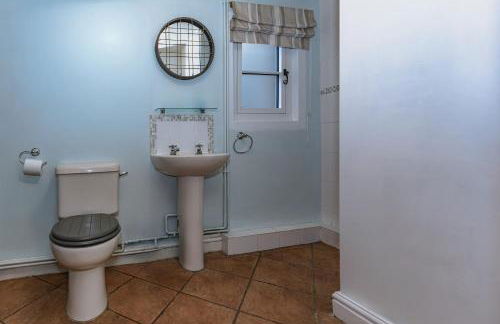 Dulcote Gem 3 Bed 3 Bath Parking & Cathedral Views - Photo 21