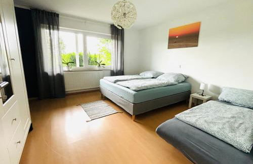 Panorama-Haus Ferienwohnung SÄNTIS - Schlafzimmer, Wohnzimmer, Küche, Bad, Sonnenterrasse mit Bergblick im Garten - Foto 17