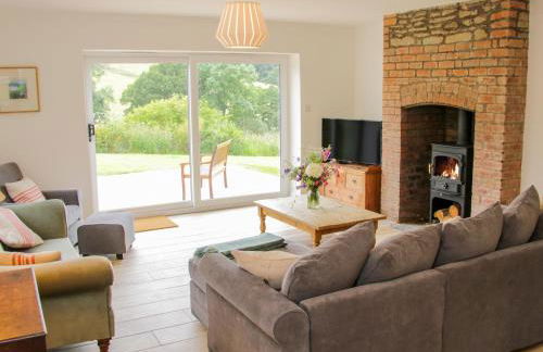 The Old Farmhouse, Upper Pitts - Photo 4