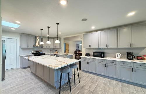 Waterfront Vacation Retreat with Gazebo Fishing - Foto 30