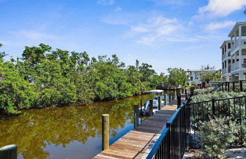 NEW! Manatee Dreams, Pool & Boat Slip, Min to AMI! - Foto 49