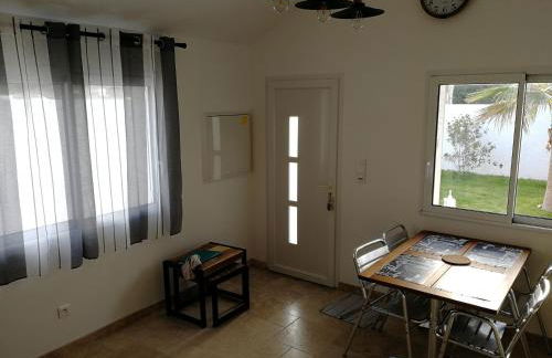 Petite Maison refaite à neuf proche plage - Foto 14