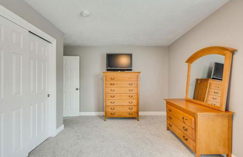 New Hampshire Abode with Mountain Views, Near Skiing - Foto 17