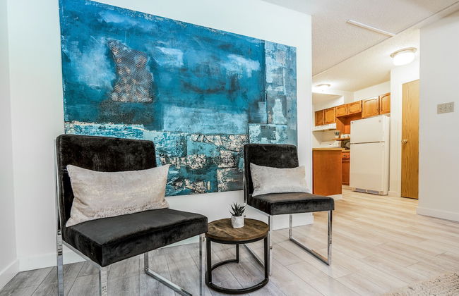 Fully RENOVATED Studio | Ski In/Out: Closest Condo to Lift | Pool & Hot Tubs - Photo 10