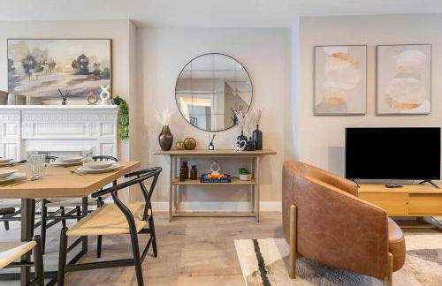 Earthy Elegance Stylish 4BR for Urban Escapes - Foto 33