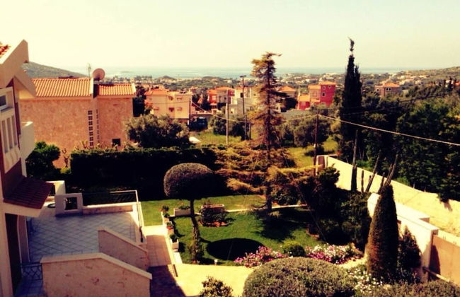 Stunning 4-bed Villa in Lagonisi Kalivia Thorikou - Photo 30