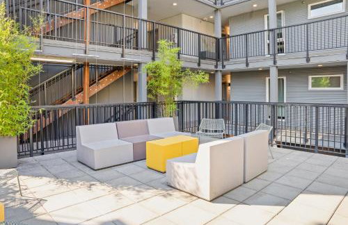 NEW Bright Capitol Hill Condo, Great Location Views - Foto 15