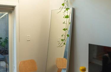 Designer 2-Bed Loft in Art Museum Area with Patio - Foto 7