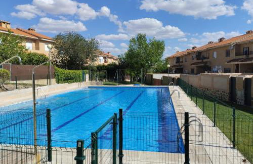 Casa con Jardín entre Toledo y Puy du Fou - Foto 2