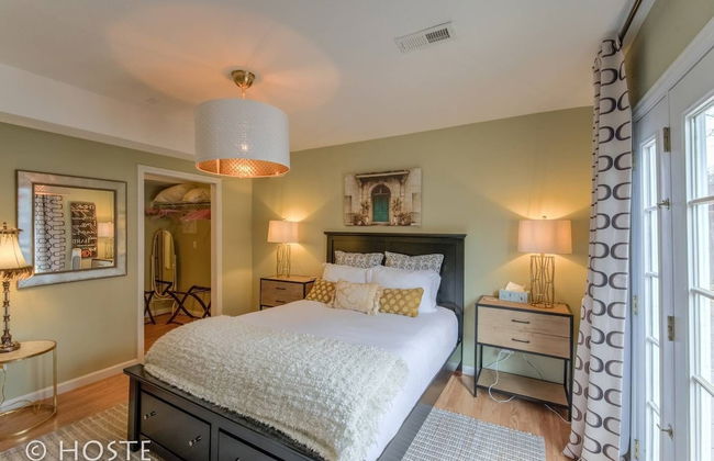 Chic Boutique Wine + Mtns Walk Everywhere - Foto 8