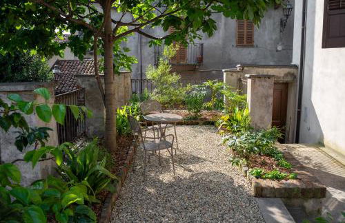 3 Bedrooms Old Town Secret Gem with Private Garden - Foto 78