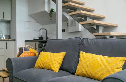 Nice new duplex in front of Palacio VistaAlegre - Photo 9