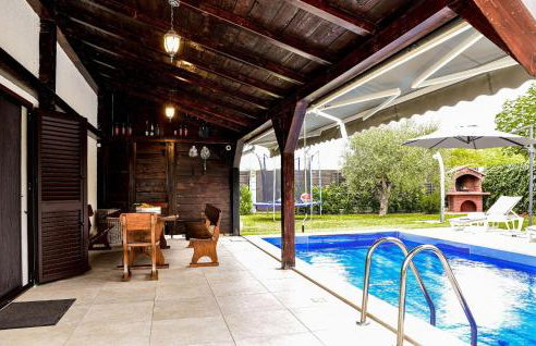 Stunning Home In Smokovic - Photo 9