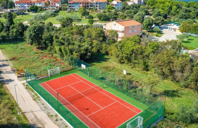 Alluring Apartment in Banjole near Beach & Island - Foto 17