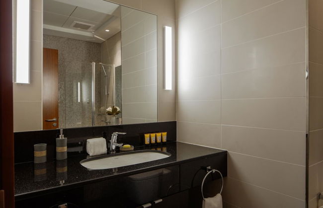 Fantastay Central Park Towers DIFC - Photo 9