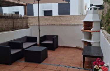 AGRADABLE ADOSADO CON PISCINA - Photo 27