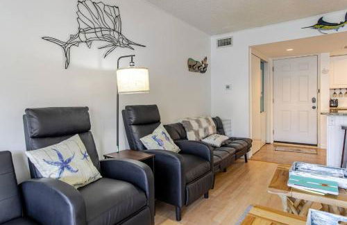 Boathouse Condo, Downtown Destin Harbor, Private Beach Access, Waterfront, on Golf course, Water Taxi pickup - Photo 19