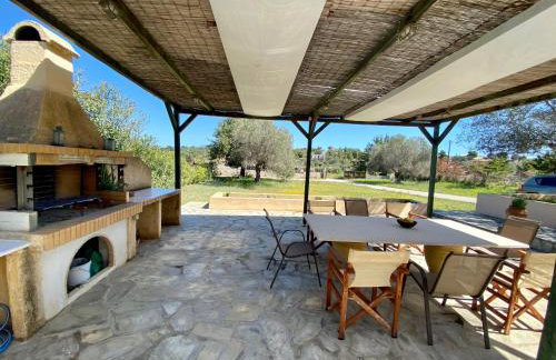 Family D 3 bedroom house with BBQ&Patio in huge estate! - Photo 26