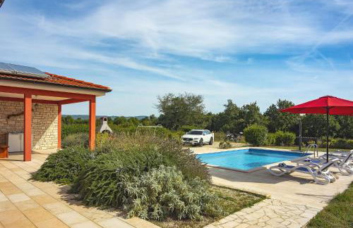 Detached Villa With Pool and Large Garden in Quiet Area Near the Sea - Foto 6