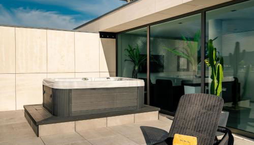 River Town View - Luxury Apartment with Jacuzzi on Terrace - Foto 3