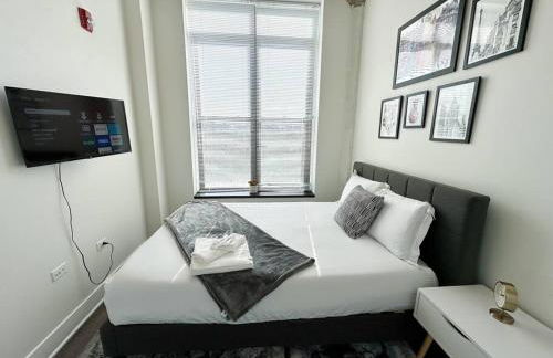 Group-Friendly 2BR with Optional Parking and Gym Access Near McCormick Place and Soldier Field - Foto 17