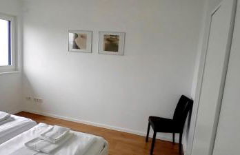 Neubau Appartement mit Terasse, privater Eingang,Parkplatz,Küche - Foto 9