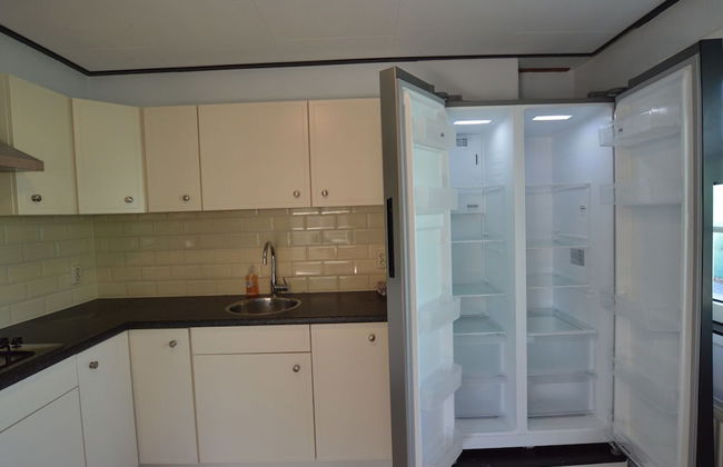 Lovely Holiday Home in Kaatsheuvel With Bubble Bath - Photo 18