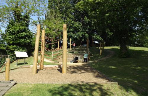 Avonvale Holiday Lodges, your home from home on the edge of THE COTSWOLDS - Photo 34