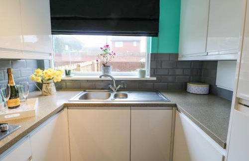 Sea View Cottage - Photo 12