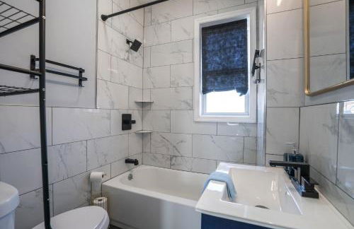 Three BR near MetLife - Pet Friendly with Parking - Foto 2