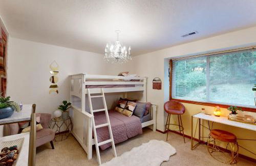 The Pony Creek Forest Retreat - Photo 16