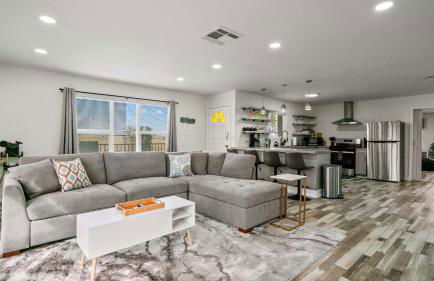 Desert Villa - EV, Hot Tub, Grill, Bar, Games, RV Parking in Twentynine Palms Downtown - Foto 12