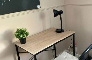 Budget friendly apartment with stairs Near Glasgow airport and Loch Lomond - Foto 24