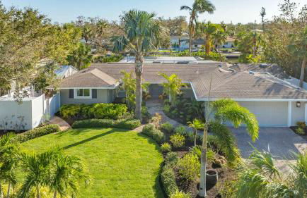 Blue Lagoon Hideaway 3BR Coastal Chic Retreat - Foto 33