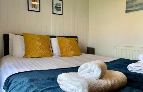 Cheerful - 3 Bed - Serviced Accommodation - In Heart of Northumberland - Sleeps 6 - Foto 23