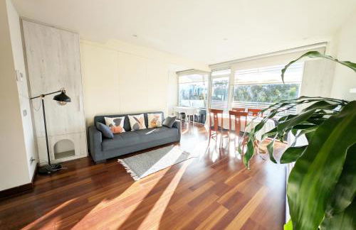 Spacious 2 Bedroom Apartment with Terraces Pool and Parking near the Beach - Foto 4