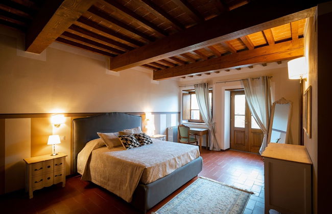 Villa in Tuscany With Pool & Panoramic Views - Photo 8