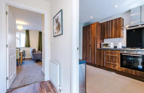 3 Bedroom Semi-Detached Home Sleeps 5 with Driveway - Foto 46