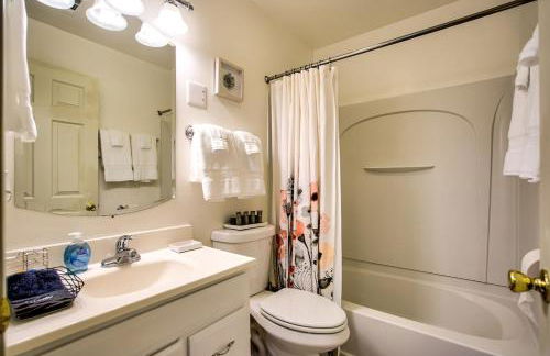 30 Day Minimum - Entire House AC Washer & Dryer - Photo 4