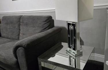 Levy Nook House 1 bed apartment 5 minute walk to Stockton town centre & Free Parking - Foto 26