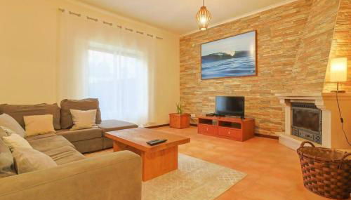 Azores Surf Center House - Photo 2