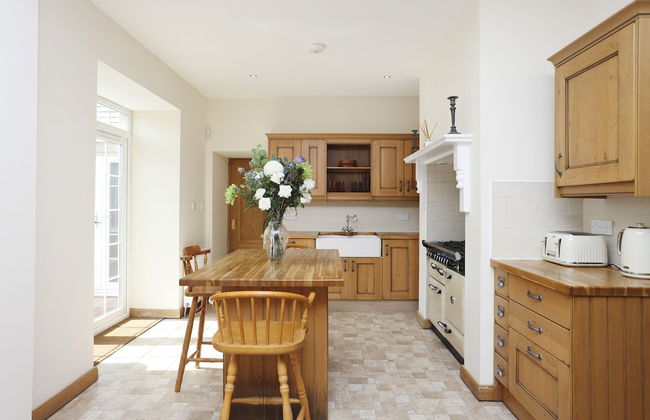 JOIVY Greenknowes Estate With Hot Tub And Bar - Foto 35