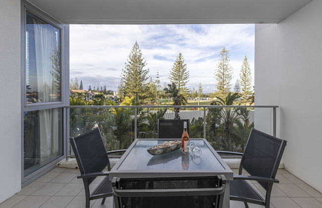 Ocean Pacific Broadbeach - Photo 76