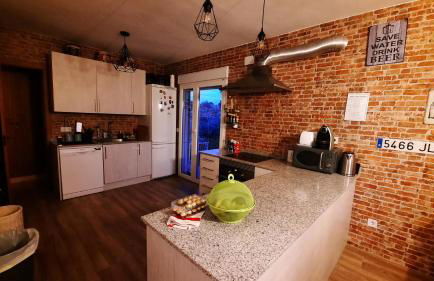 Chalet con piscina y BBQ para 10 personas - Photo 17